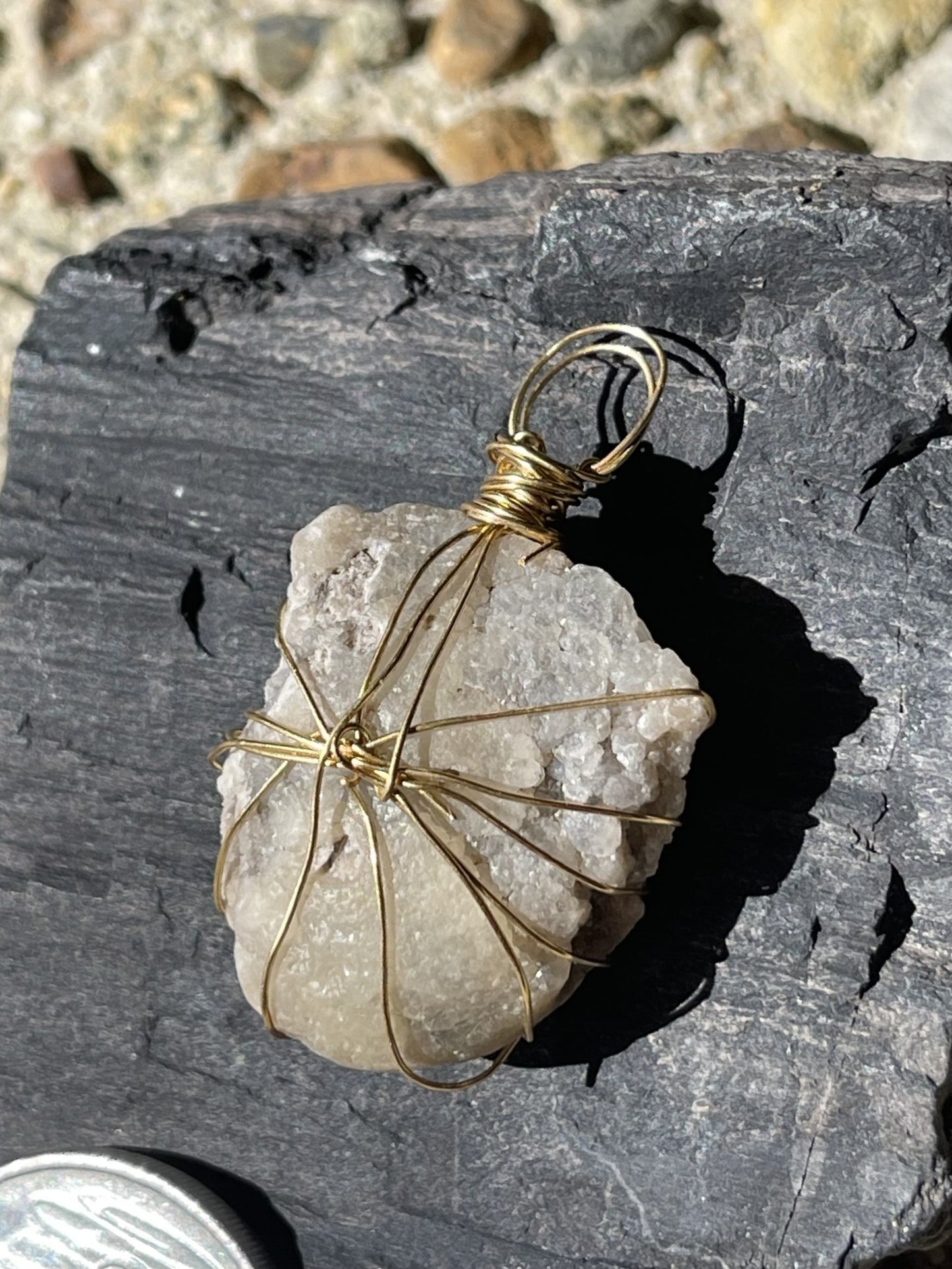 Radiant Shield Sparkle Pendant – A Dazzling Statement of Nature’s Brilliance