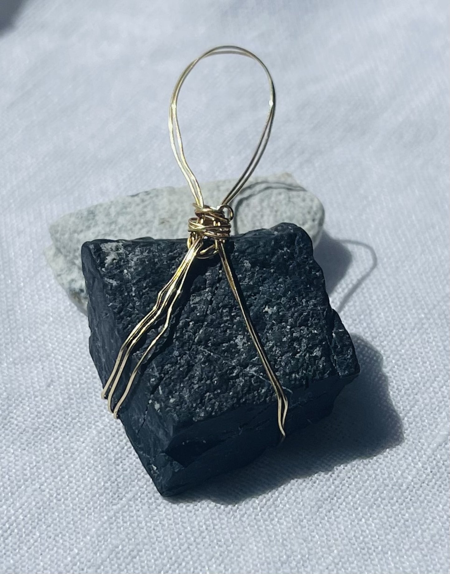 Loveheart Dark Pendant – A Timeless Symbol of Light and Love