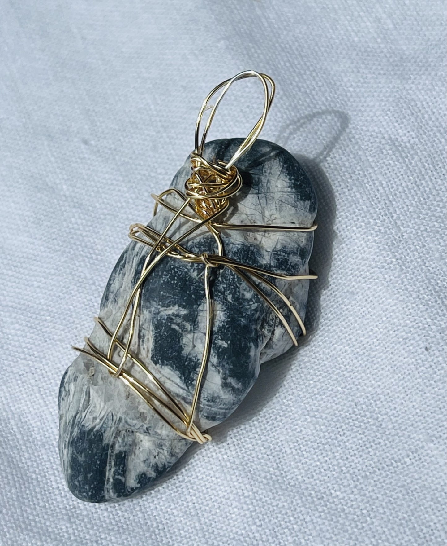 Bold Navy White Pendant