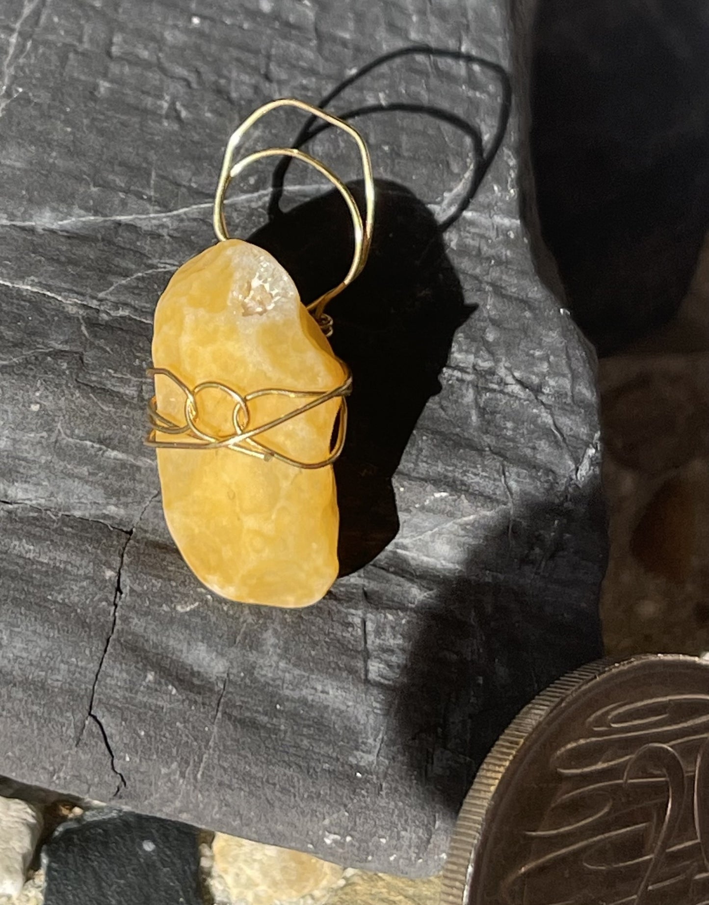 Mustard Golden Pendant – A Warm Glow of Nature