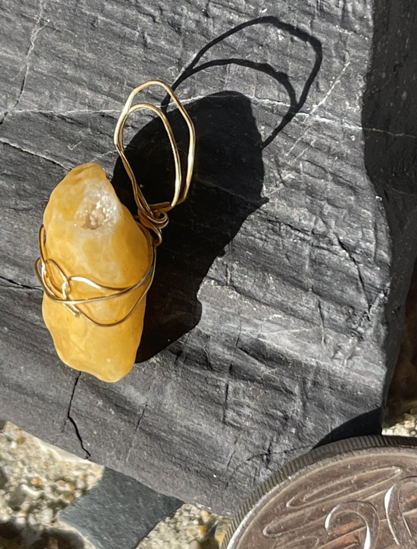 Mustard Golden Pendant – A Warm Glow of Nature