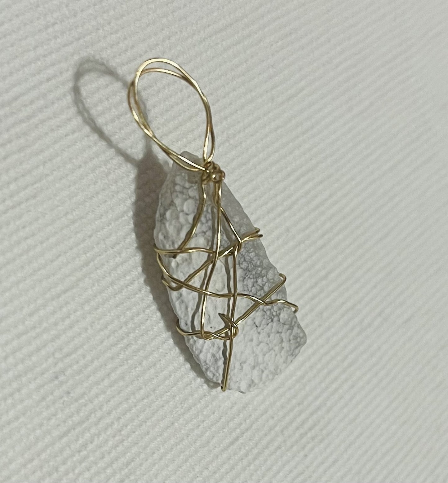 Cosmic Sparkling Pendant – A Treasure Beyond Earth