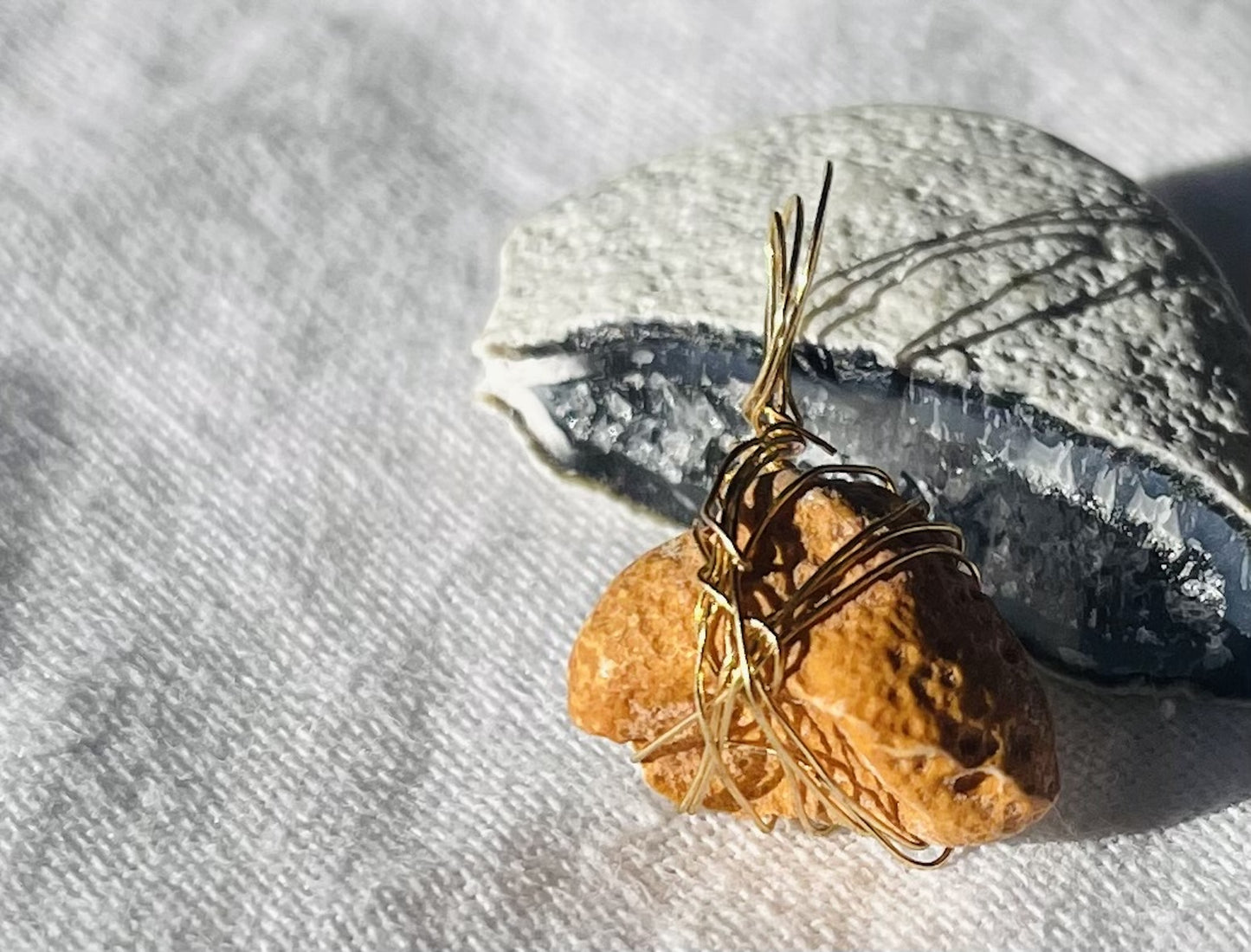 Versatile Sparkling Charm – A Tiny Treasure with Big Impact