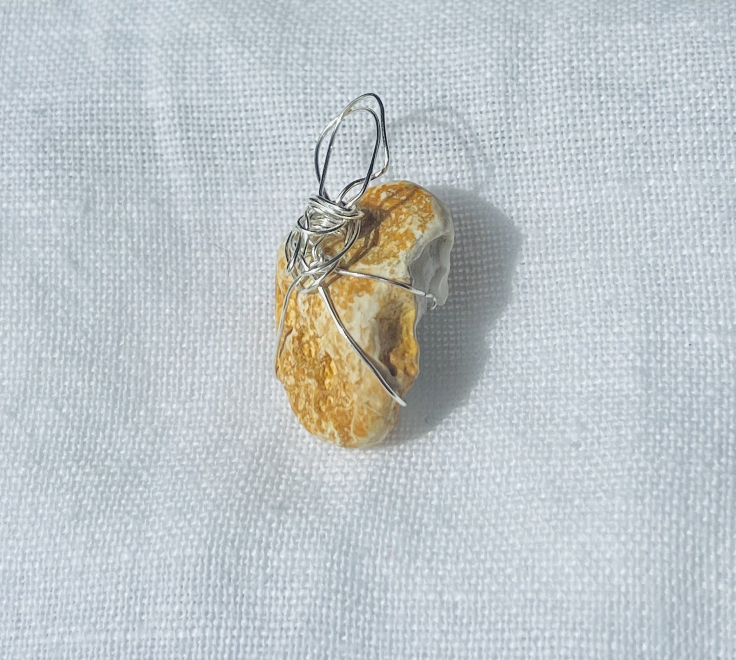 Golden Geode Pendant – Subtle Sparkle and Warmth