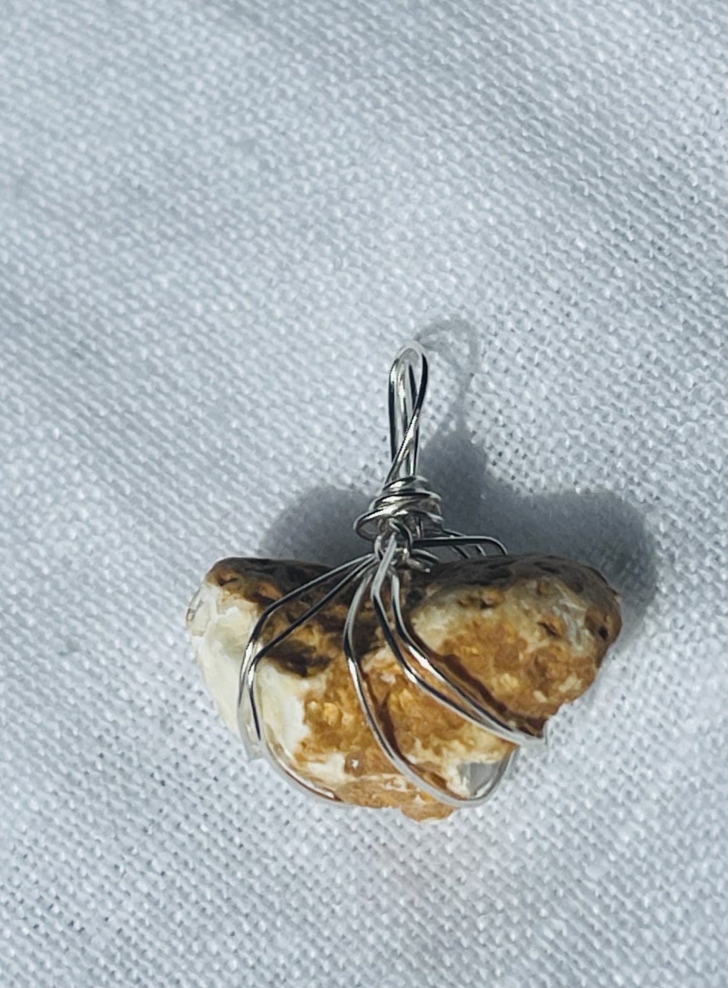 Moonlit Sparkle Pendant – Timeless Glow