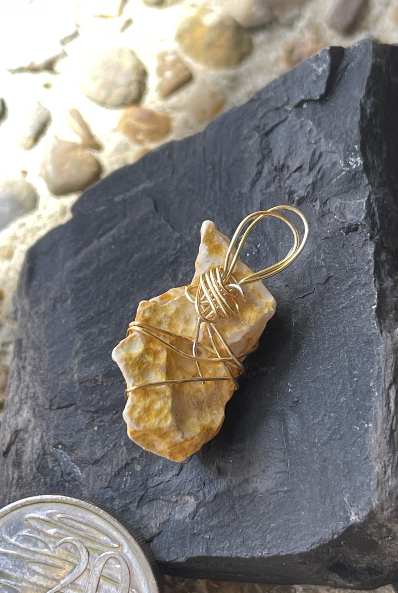 Geometric Honey Sparkle Geode – A Masterpiece of Natural Elegance