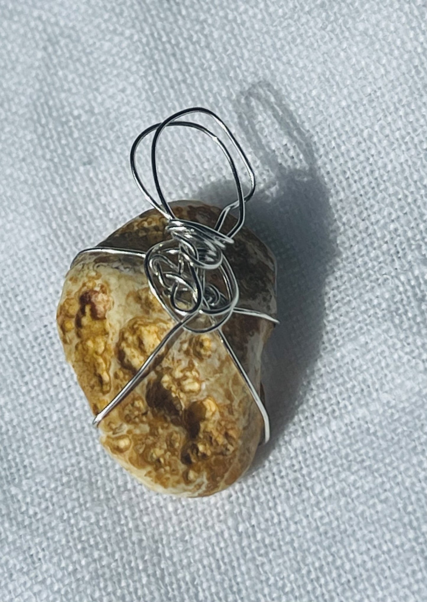 Golden Geode Pendant – Subtle Sparkle and Warmth