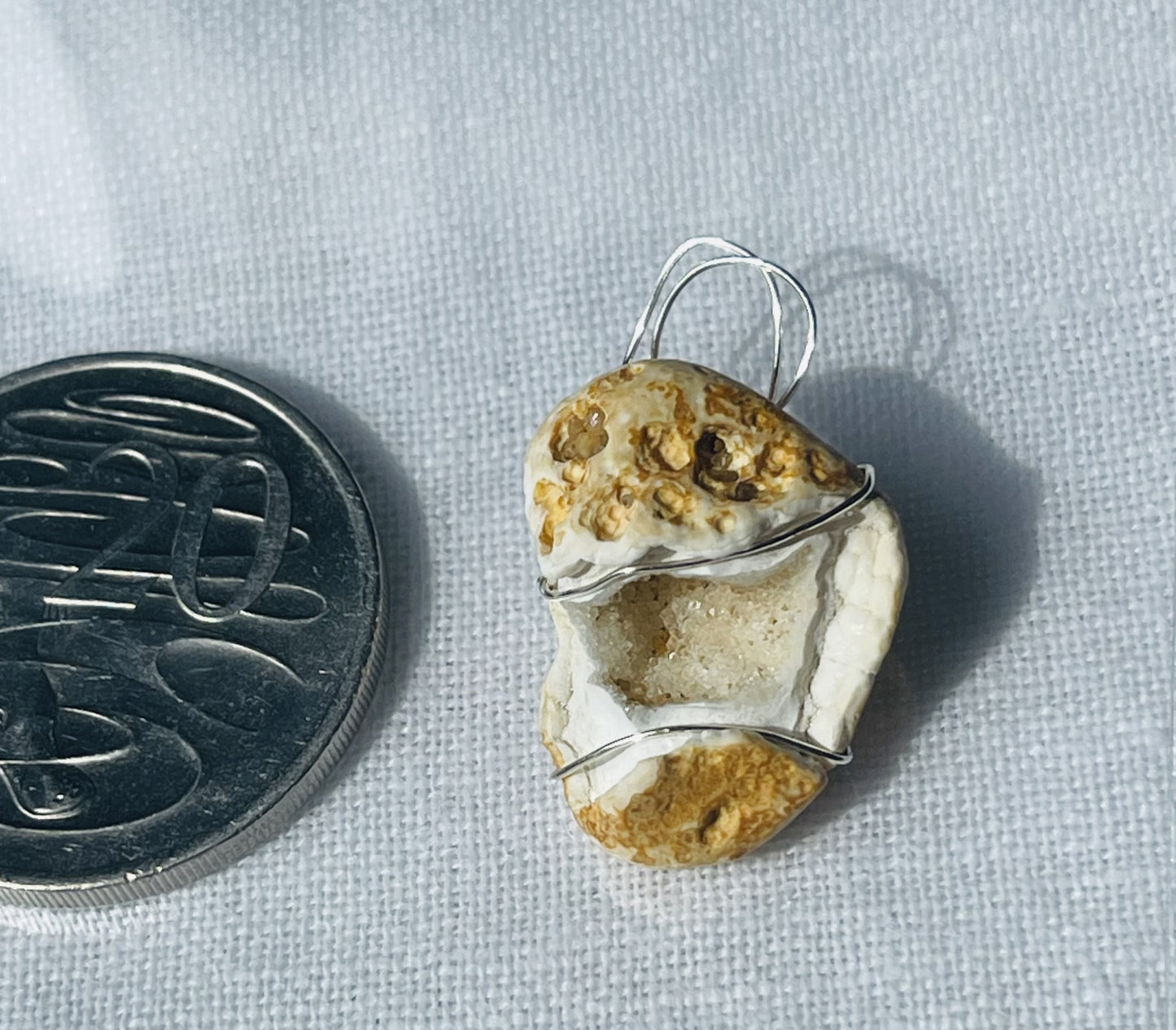 Golden Geode Pendant – Subtle Sparkle and Warmth